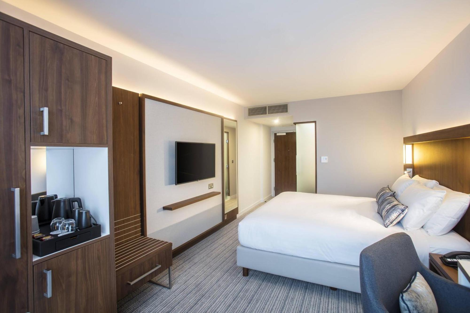Готель Courtyard By Marriott Edinburgh West Екстер'єр фото